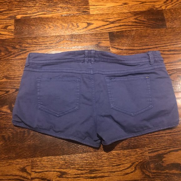 Garage Shorts - Picture 5 of 5